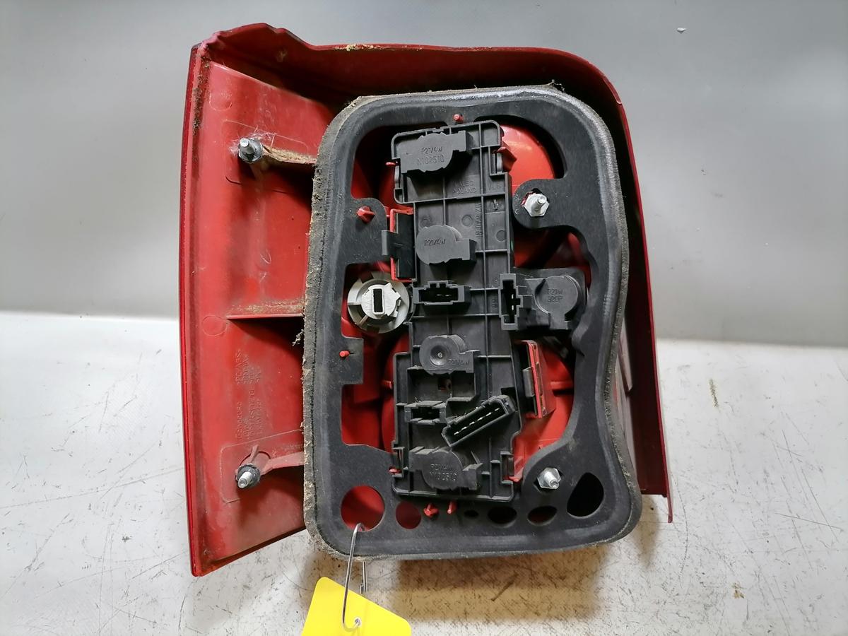VW Passat 3BG R&uuml;cklicht R&uuml;ckleuchte Schlussleuchte rechts Kombi Bj.2003